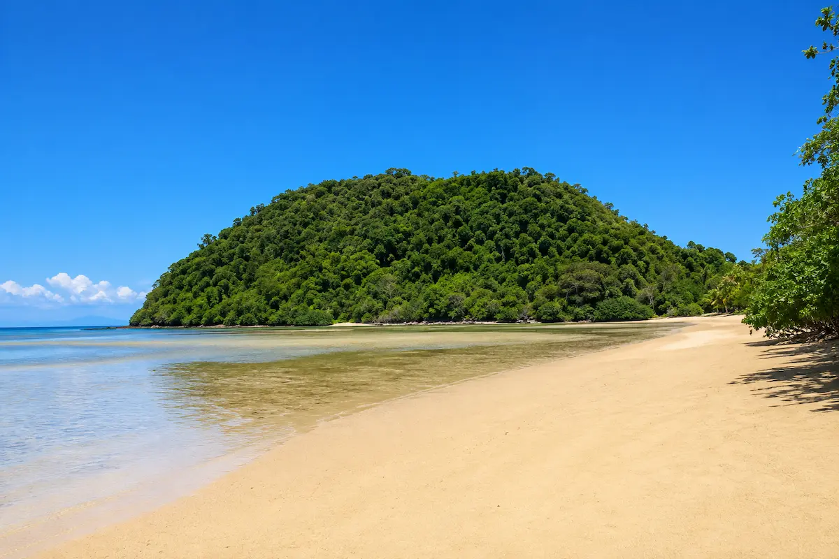 Hidden beach at Nosy Sakatia Island, Madagascar
