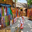Nosy Iranja handicraft market
