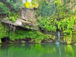 WATER FALL CASCADE NOSY BE MADAGASCAR CASCADA TRIPS TOUR GUIDE CULTURE